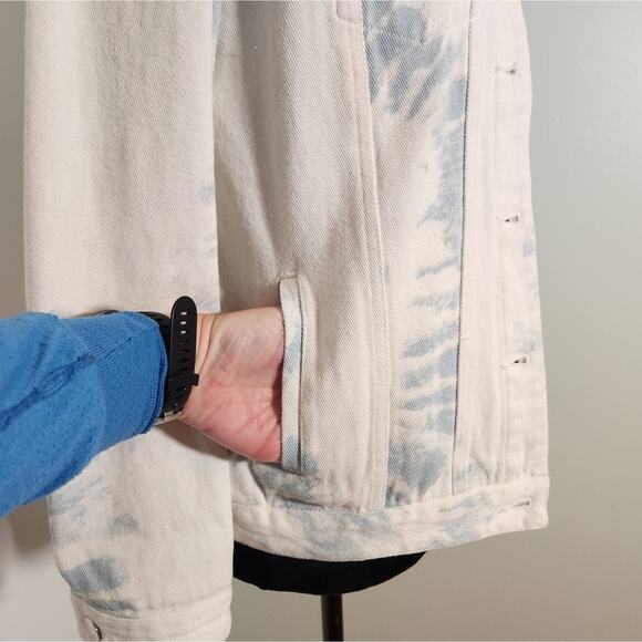 ALTAR'D STATE Blue & Ivory Tie Dye Denim Jacket, Size Medium - Picture 7 of 12